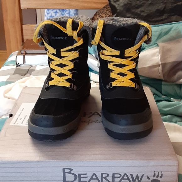 Boots - Picture 2 of 3